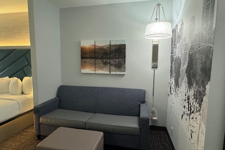 Room 30 of 49