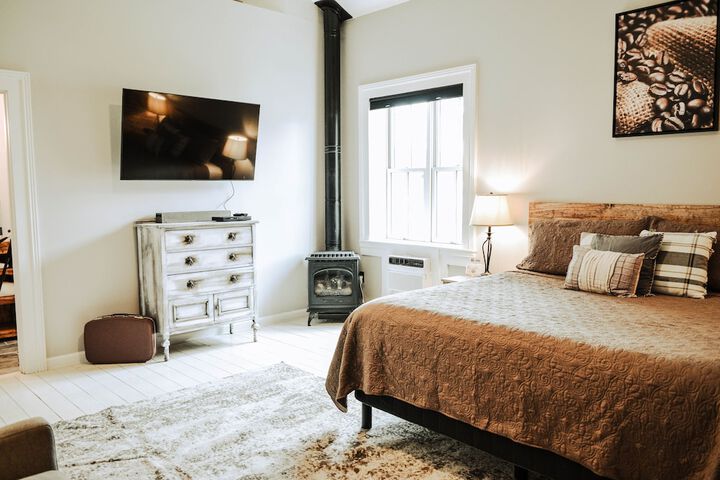 Room 53 of 164