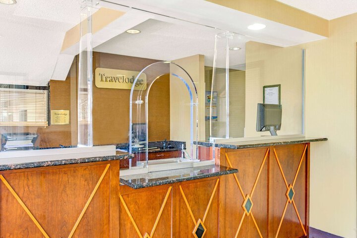 Travelodge by Wyndham Silver Spring
