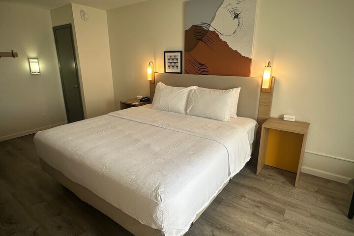 Room 15 of 41