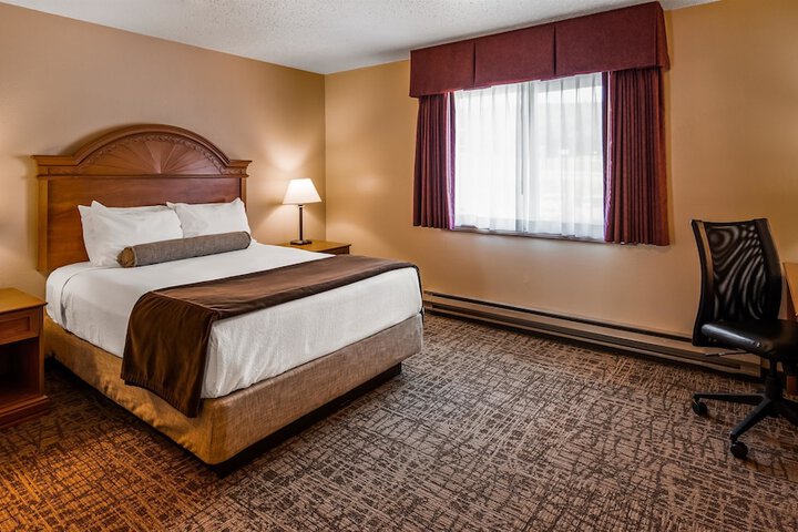 Room 6 of 25