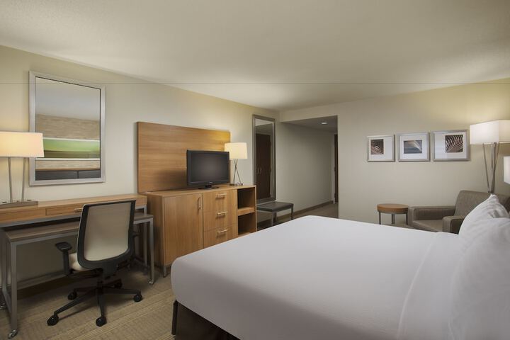 Room 16 of 32