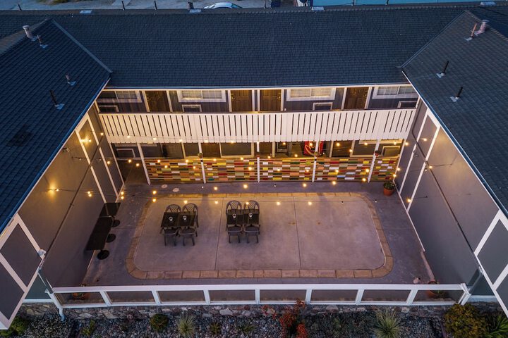 Gateway Lodge