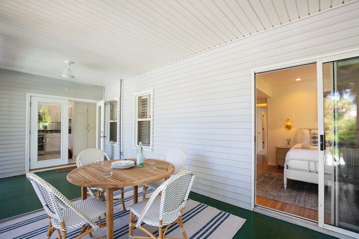 Hemlock by Avantstay Minutes From Folly Beach w / Multiple Patios