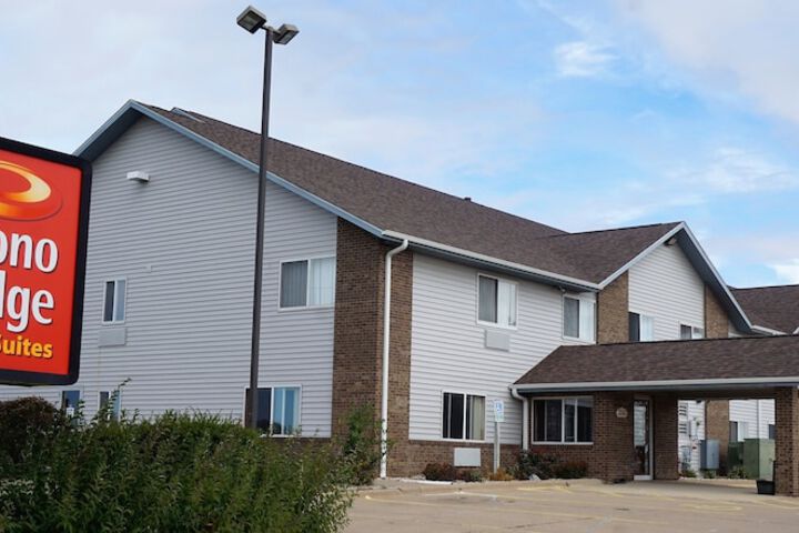 Econo Lodge Inn & Suites Pekin - Peoria Area