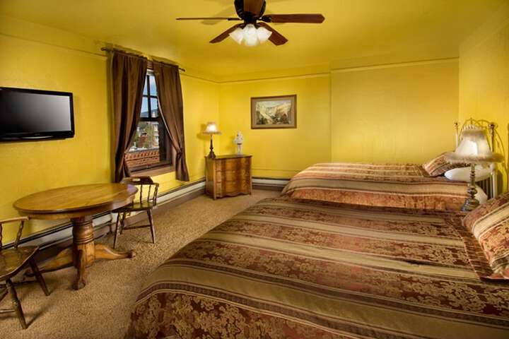 Room 13 of 44