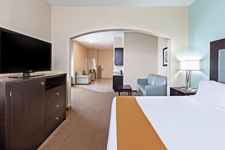 Holiday Inn Express Hotel & Suites Victoria by IHG