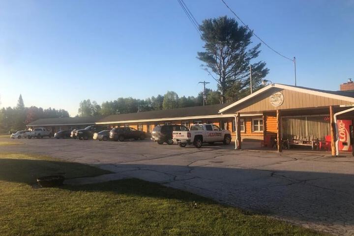 Holiday Motel
