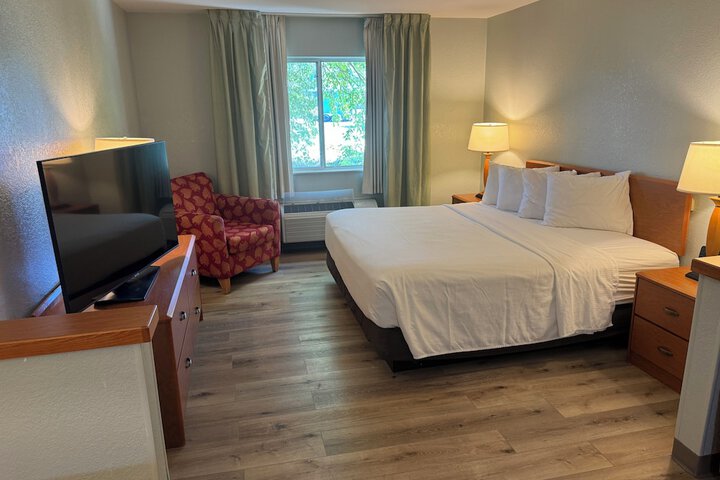 Room 35 of 66
