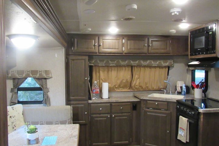 The Alexander at Creek Road