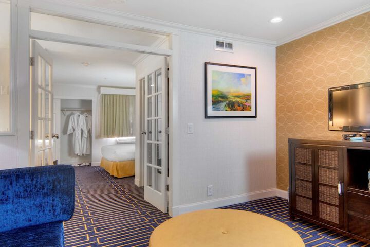 Room 19 of 34