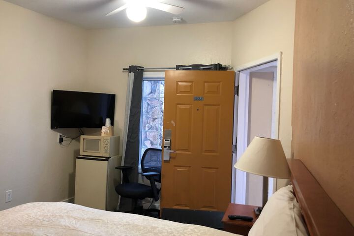 Room 45 of 49