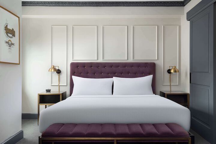 Hotel Phillips Kansas City Curio Collection by Hilton