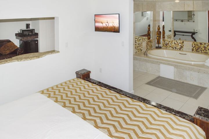 Room 26 of 43