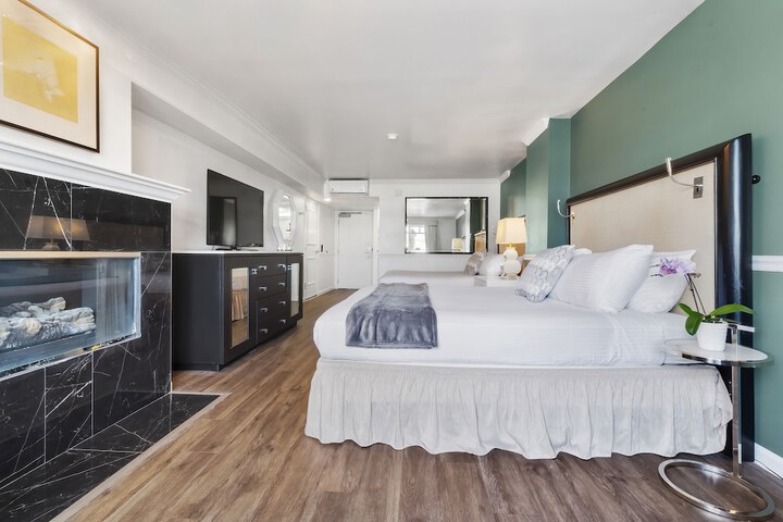 Room 20 of 42