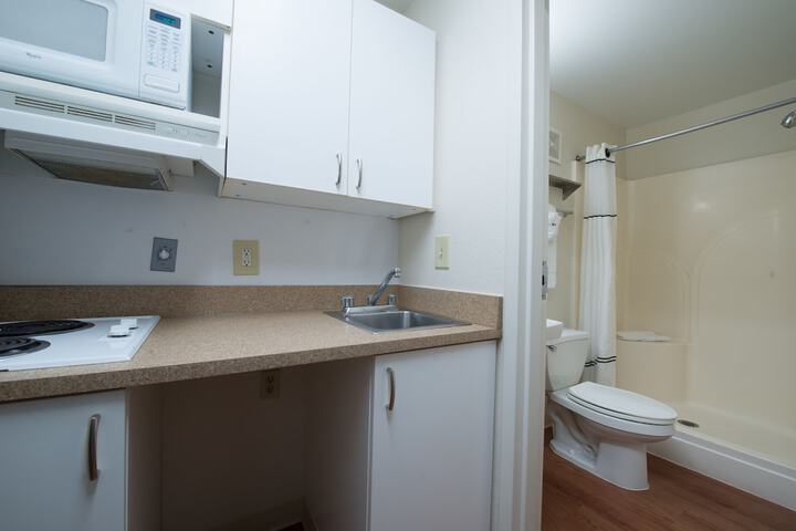 Room 16 of 24