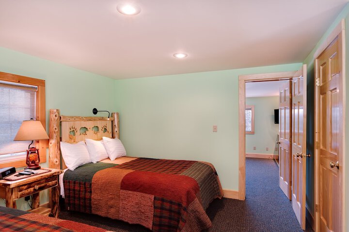 Room 93 of 153