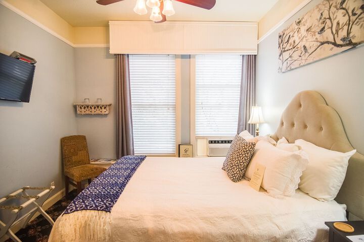 Room 26 of 144