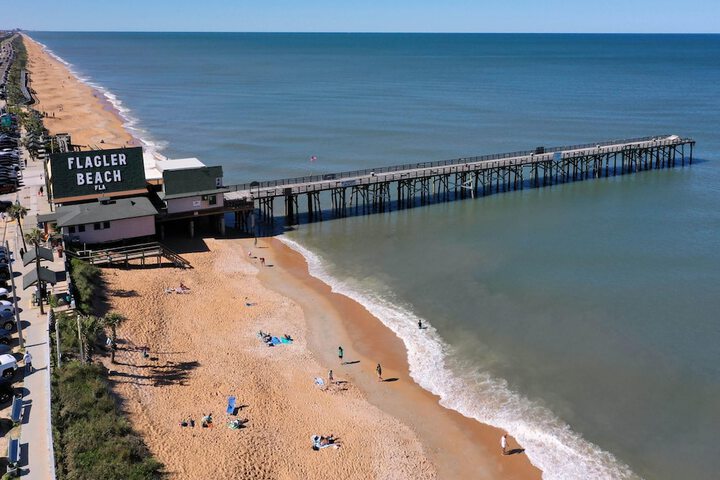 Ocean Shore by Distinctive Beach Rentals