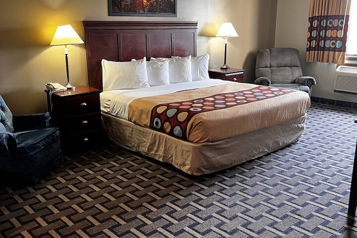 Room 33 of 52