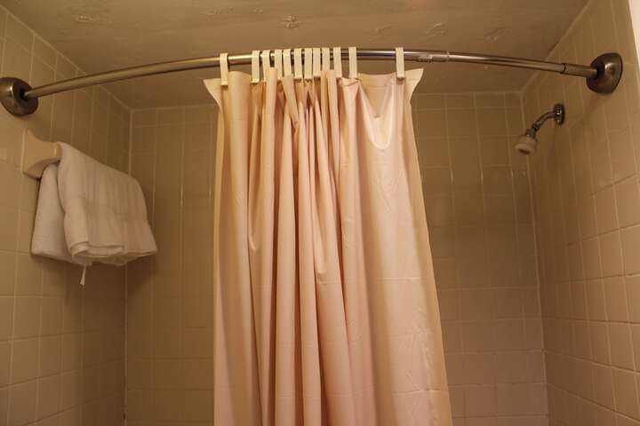 Room 10 of 37