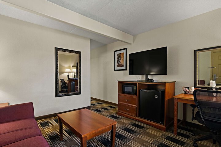 Best Western Windsor Suites