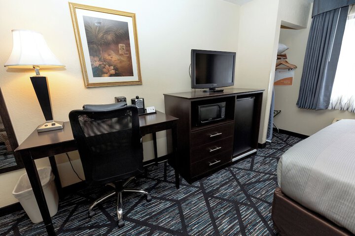 Quality Inn & Suites Marinette