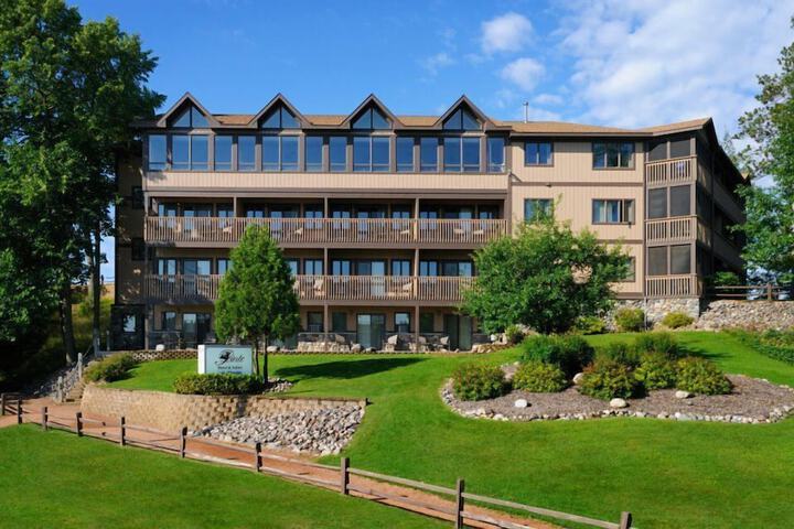 The Pointe Hotel and Suites