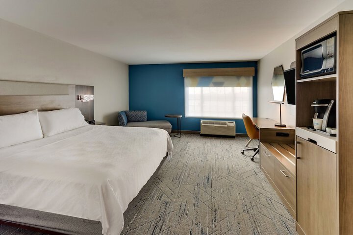 Room 38 of 60