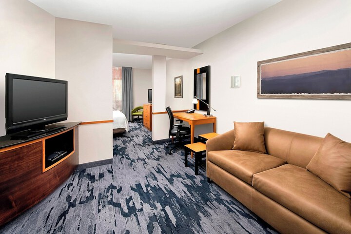 Room 10 of 26