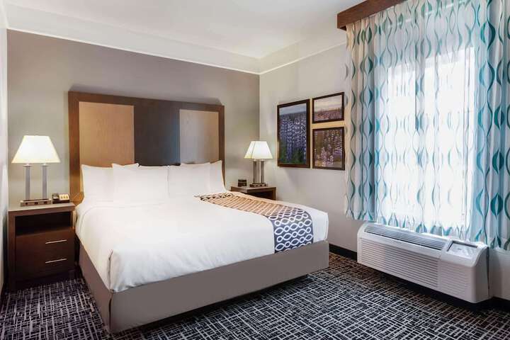 La Quinta Inn & Suites by Wyndham Seguin