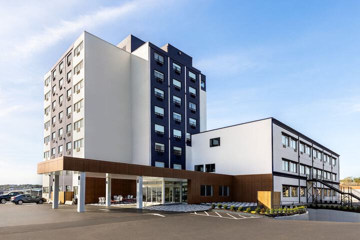 Crowne Plaza Saint John Harbour View by IHG