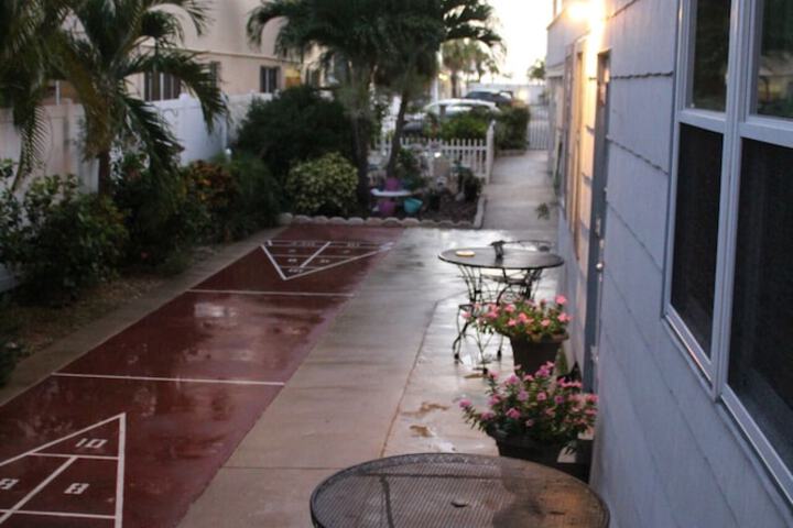 Hotel Exterior 58 of 80