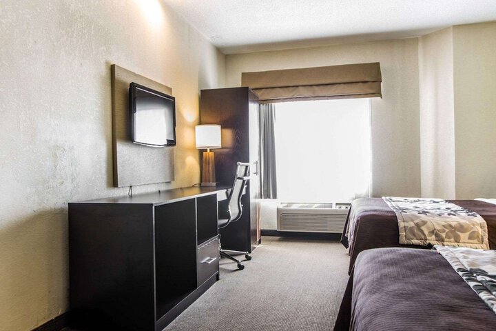 Room 30 of 40