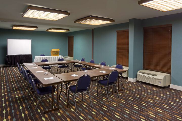 Hampton Inn by Hilton New Bedford / Fairhaven