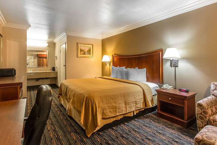 Room 35 of 49