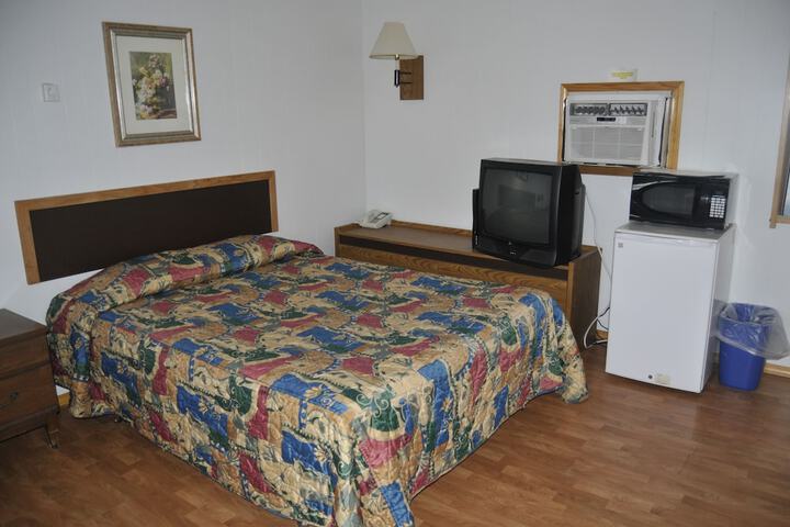 Room 13 of 20