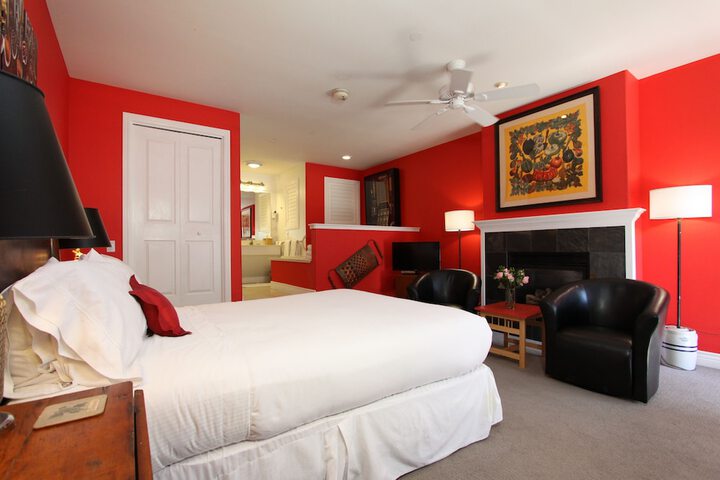 Room 37 of 107