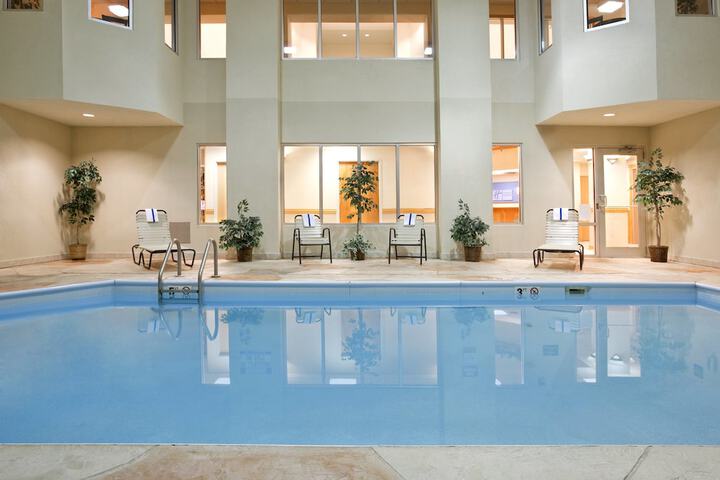 Holiday Inn Express Hotel & Suites Columbus SW-Grove City by IHG