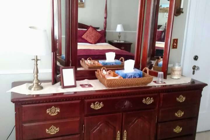 Room 9 of 35