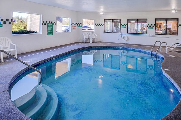 Travelodge Suites by Wyndham Newberg