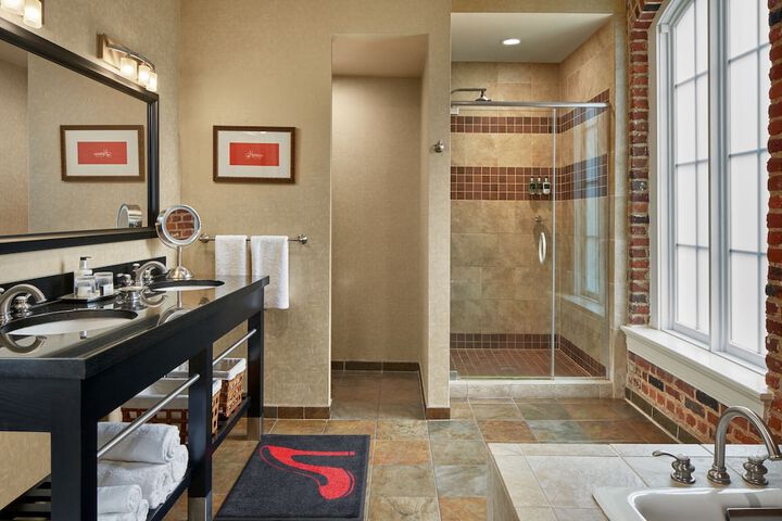 Craddock Terry Hotel Lynchburg, a Tribute Portfolio Hotel
