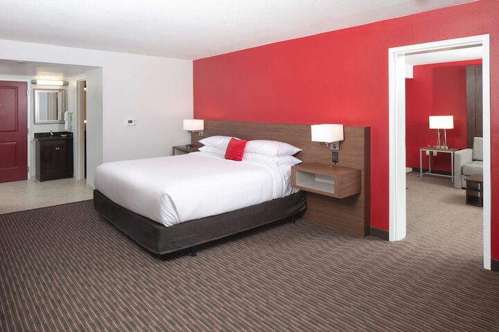 Room 26 of 76