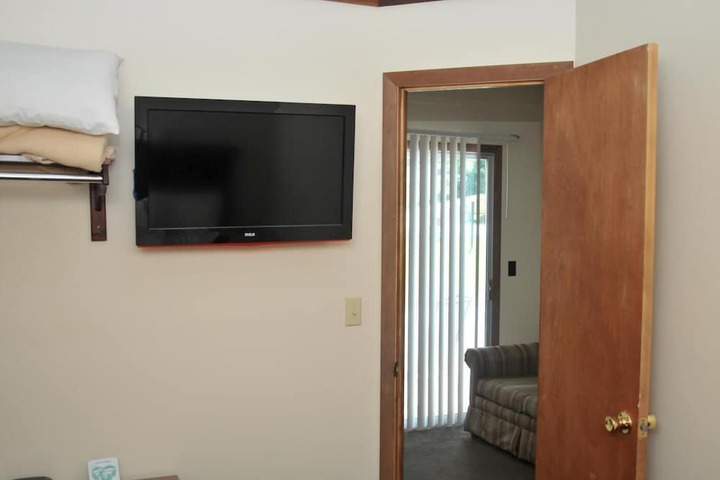 Room 8 of 36