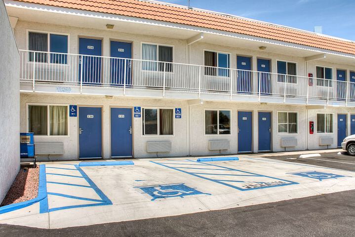 Motel 6 Lancaster CA