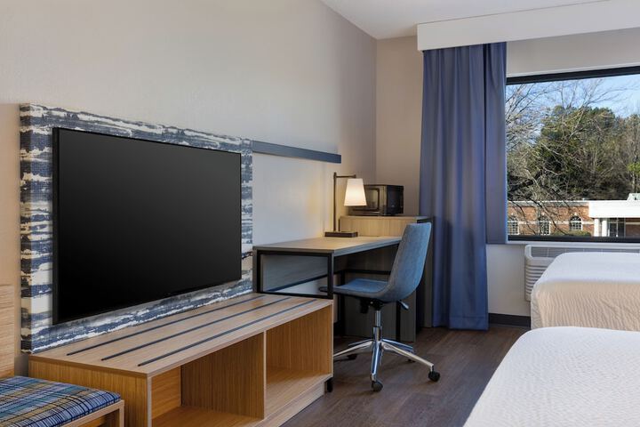 Lake Norman Inn and Suites