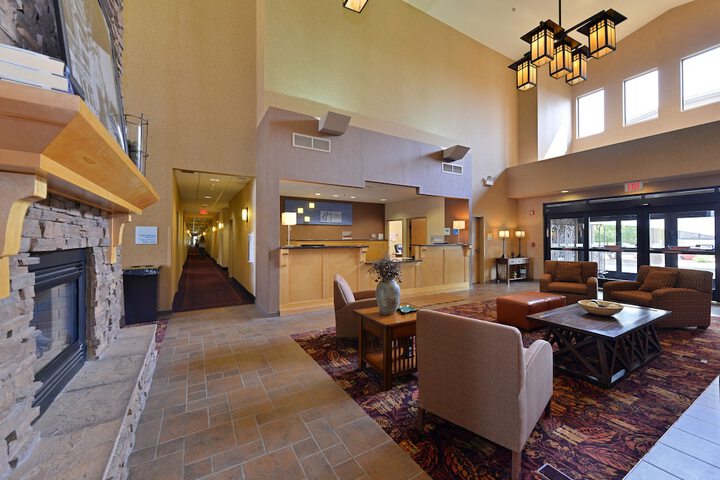 Holiday Inn Express & Suites Gillette by IHG