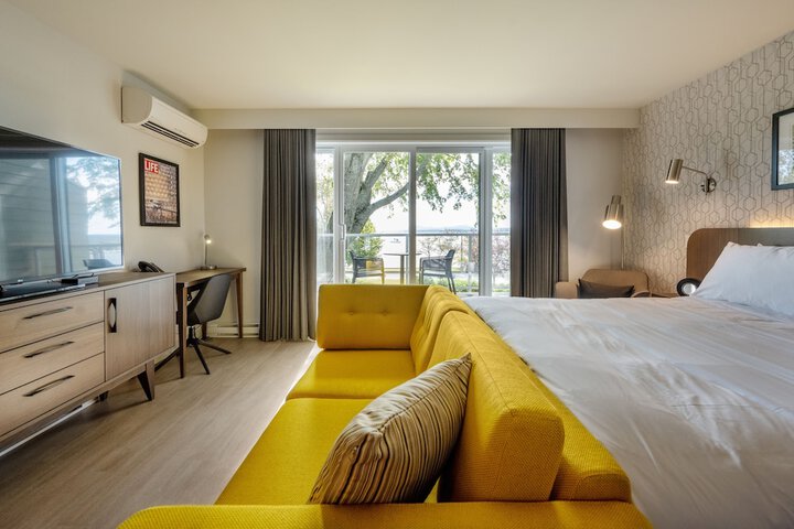 Room 26 of 40