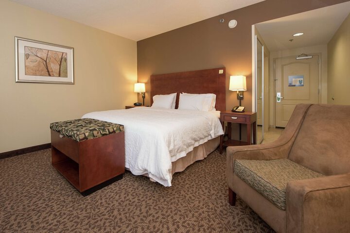 Room 12 of 28