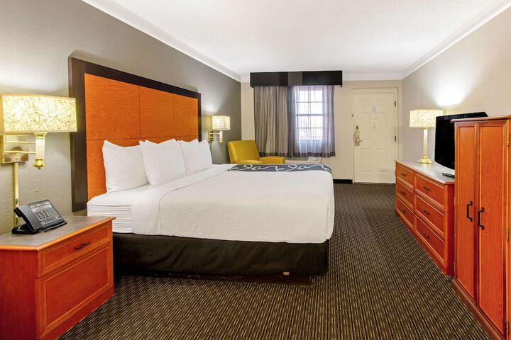 Room 17 of 29